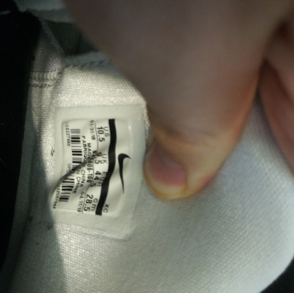 Kyrie 4 - Picture 6 of 8